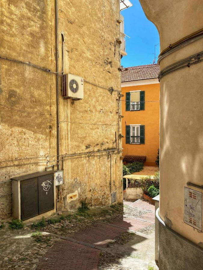 Omarea - Imperia Appartement Buitenkant foto